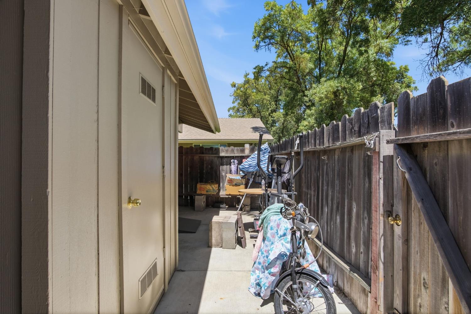 617 W Granger Ave #14, Modesto, CA 95350