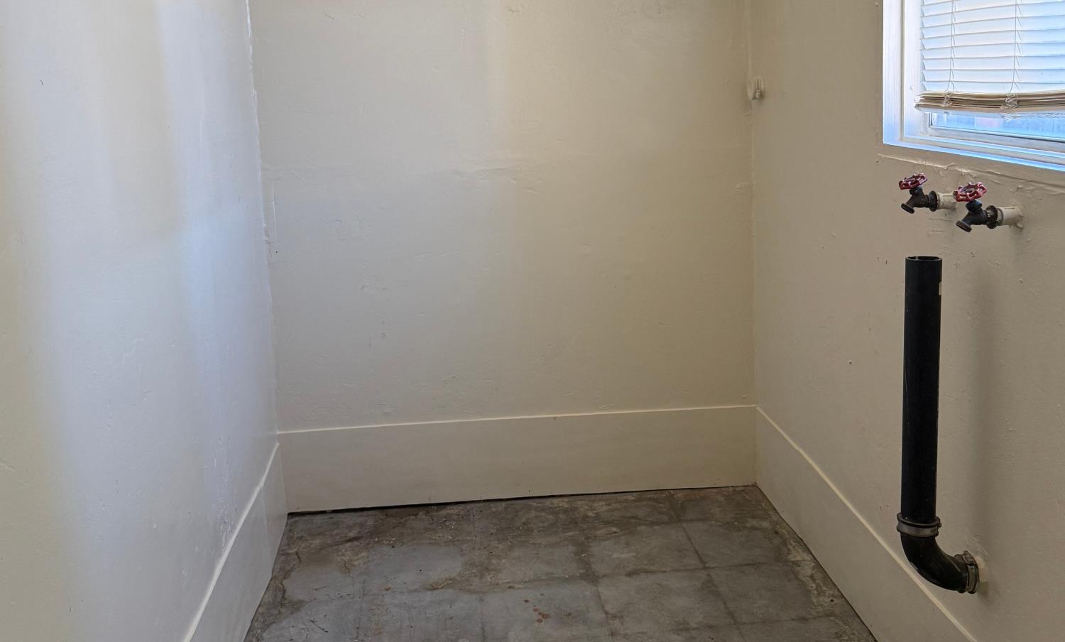 1820 Idalou Ave, Modesto, CA 95350