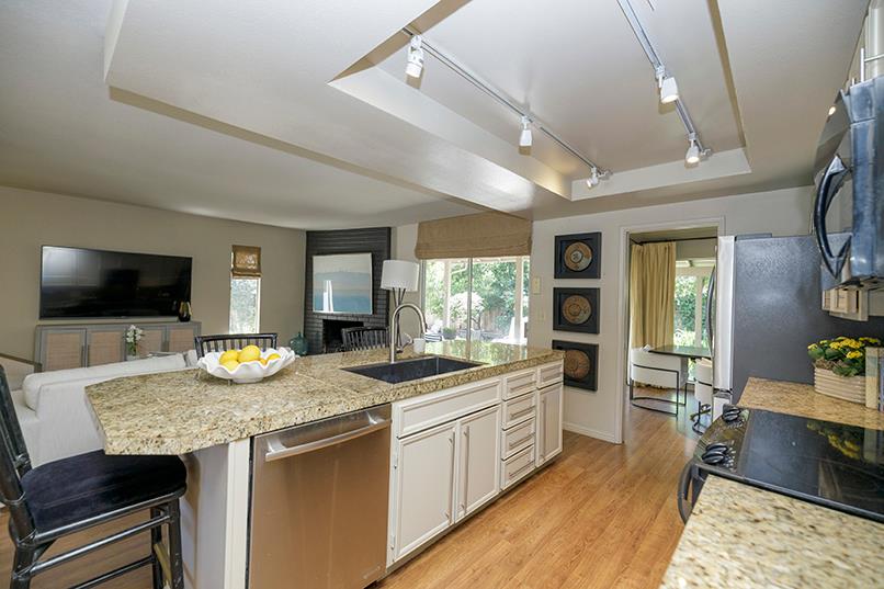 1420 Glenhaven Dr, Modesto, CA 95355