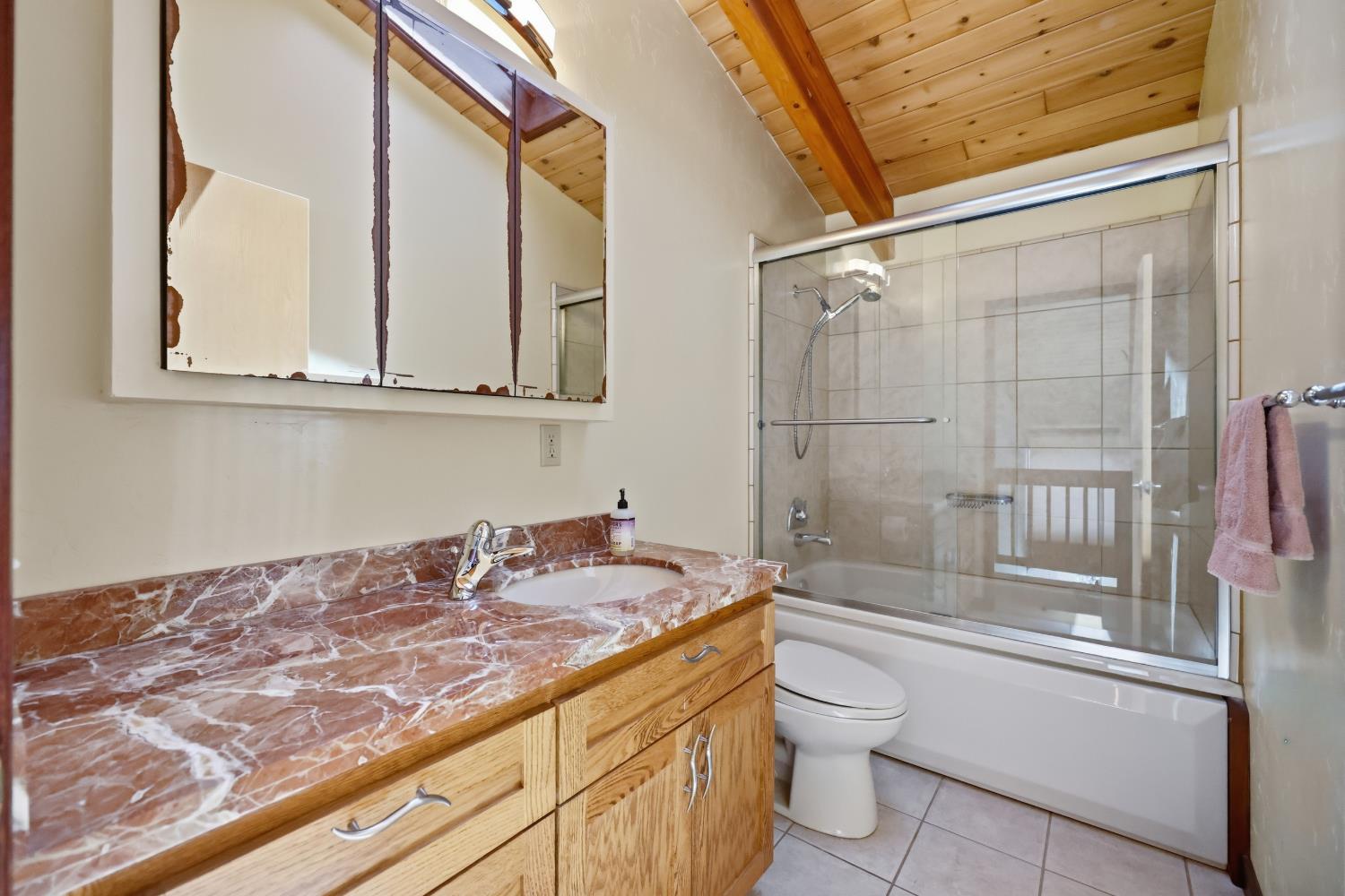9256 Lazo Way, La Grange, CA 95329