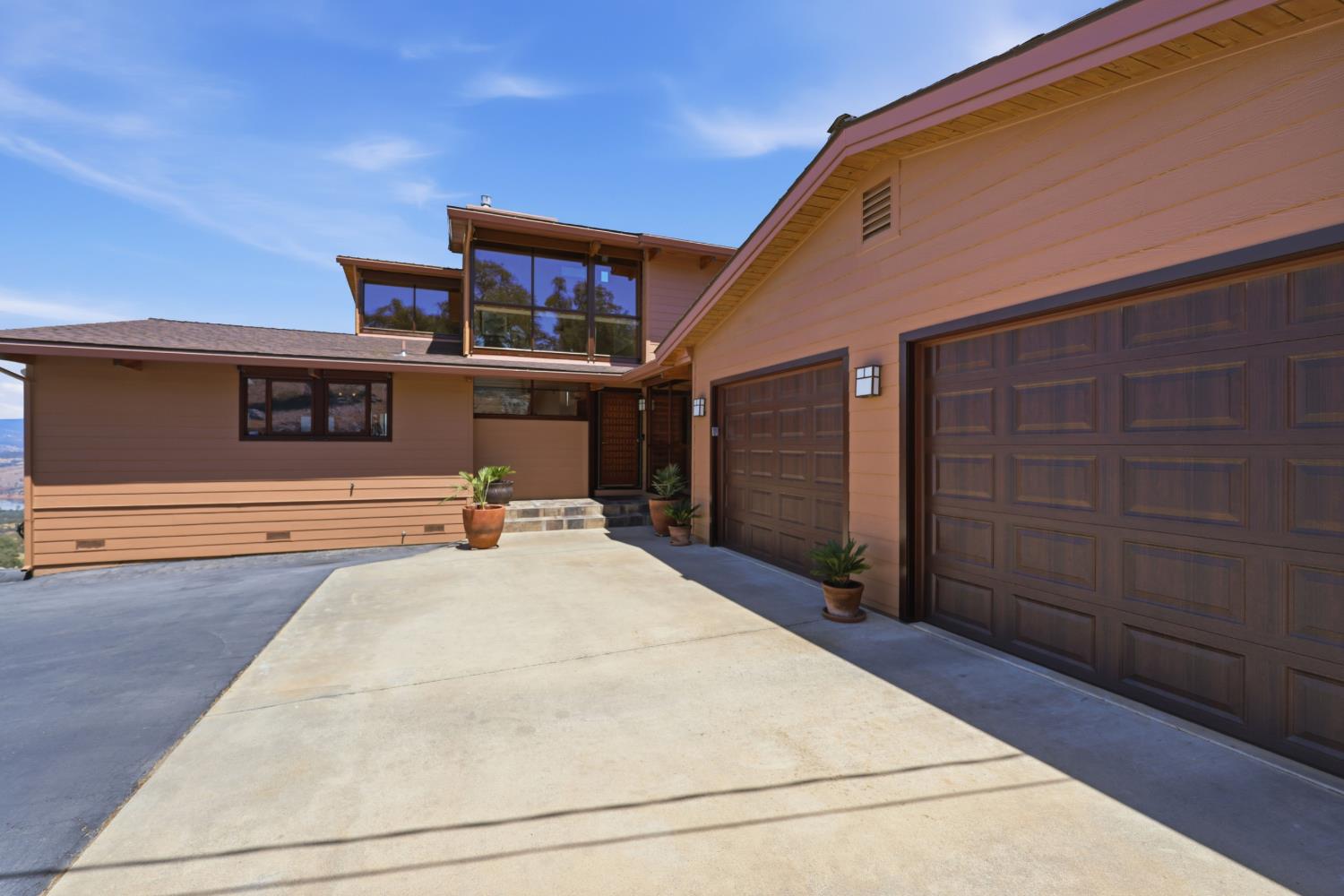 9256 Lazo Way, La Grange, CA 95329