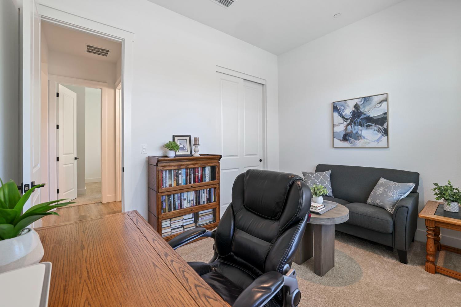 1954 Carmel Ranch Cir, Oakdale, CA 95361