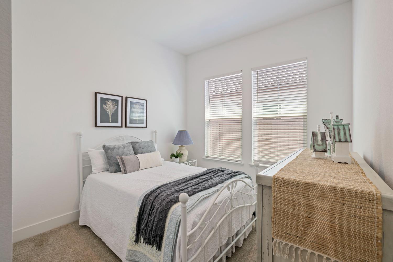1954 Carmel Ranch Cir, Oakdale, CA 95361