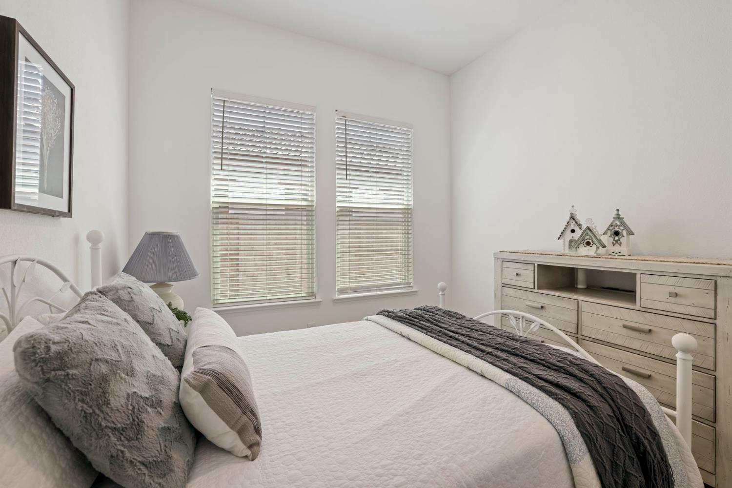 1954 Carmel Ranch Cir, Oakdale, CA 95361