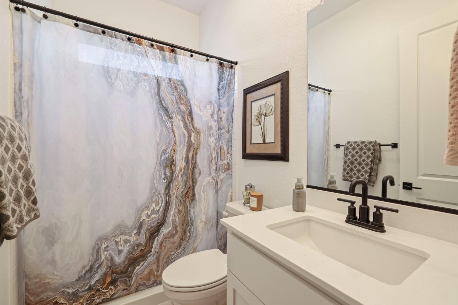 1954 Carmel Ranch Cir, Oakdale, CA 95361