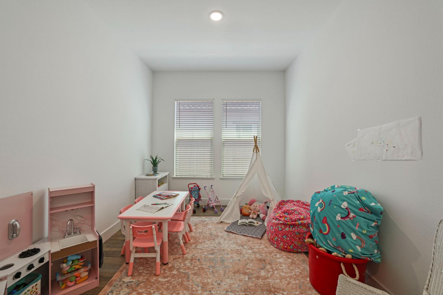 1954 Carmel Ranch Cir, Oakdale, CA 95361