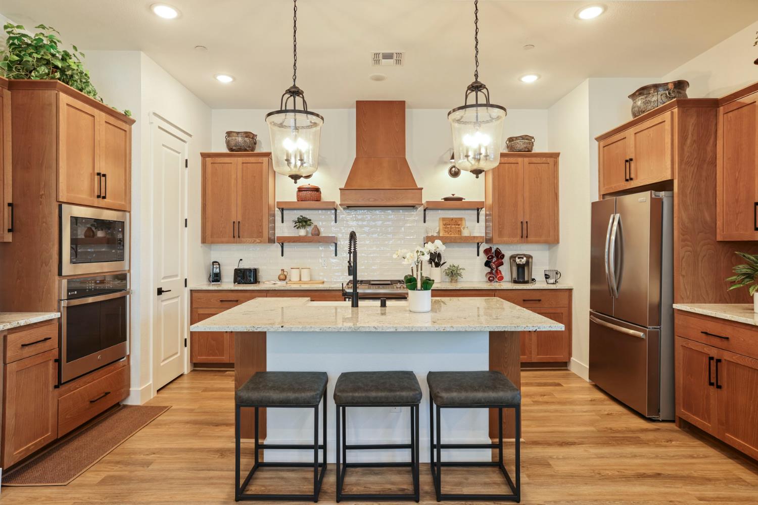 1954 Carmel Ranch Cir, Oakdale, CA 95361