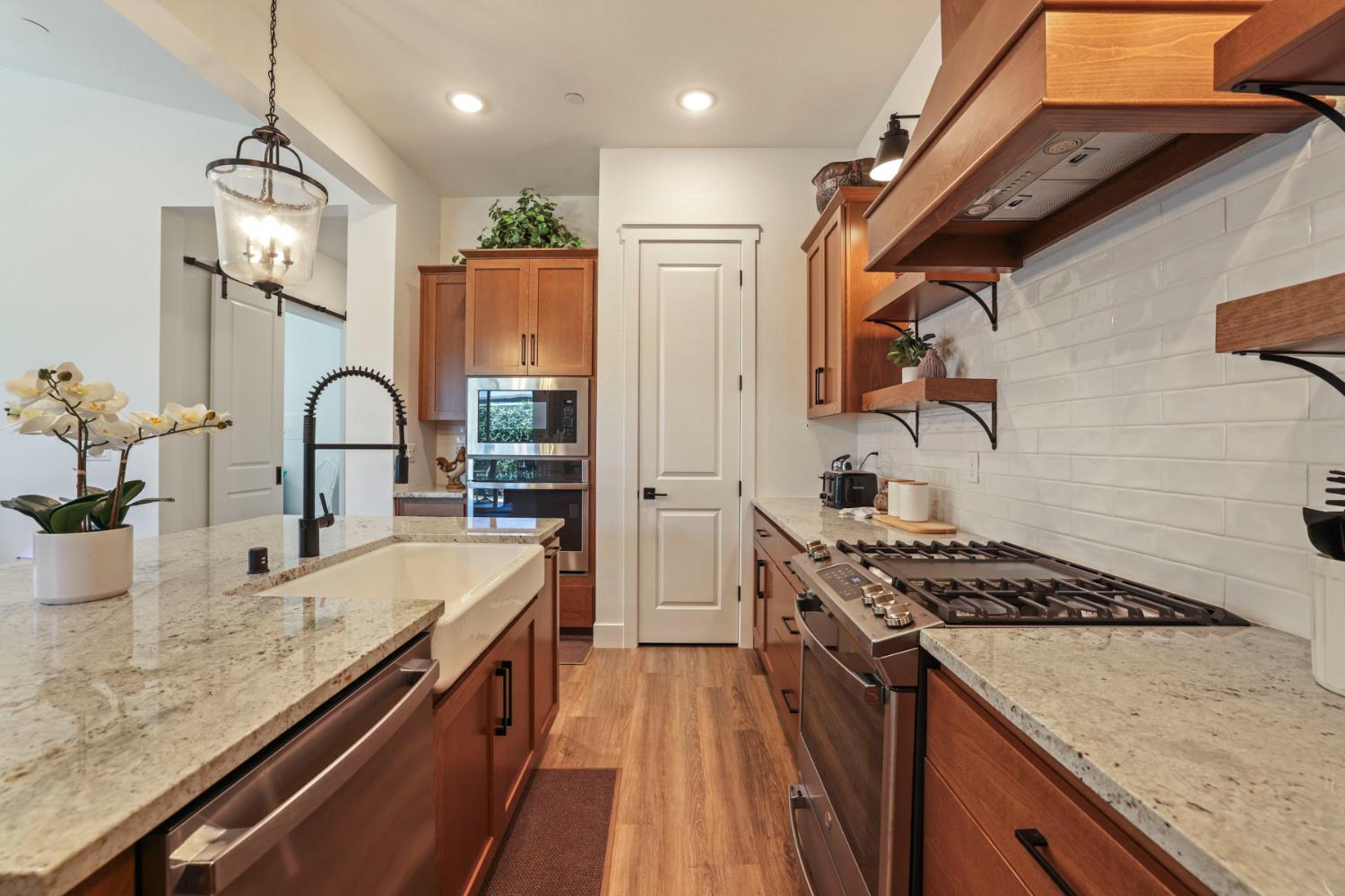 1954 Carmel Ranch Cir, Oakdale, CA 95361