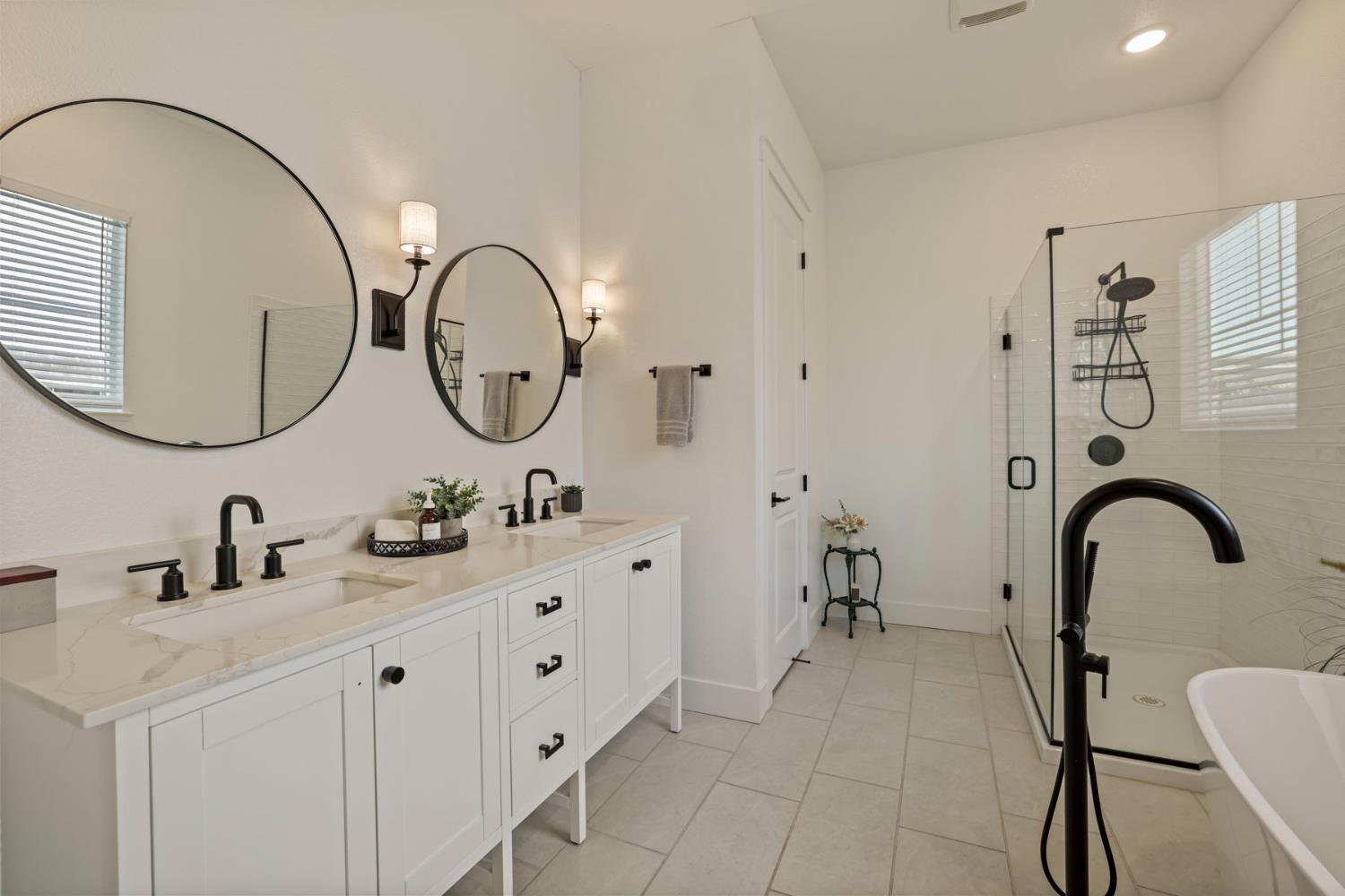 1954 Carmel Ranch Cir, Oakdale, CA 95361