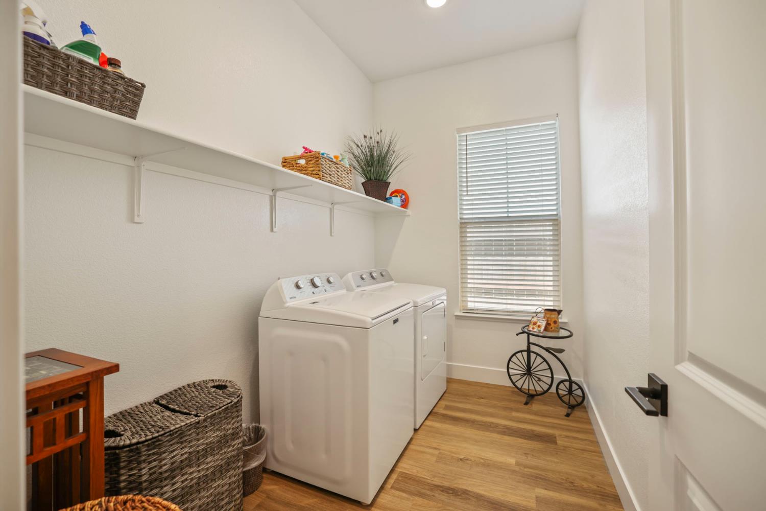 1954 Carmel Ranch Cir, Oakdale, CA 95361