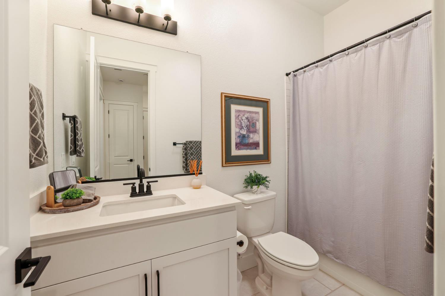 1954 Carmel Ranch Cir, Oakdale, CA 95361