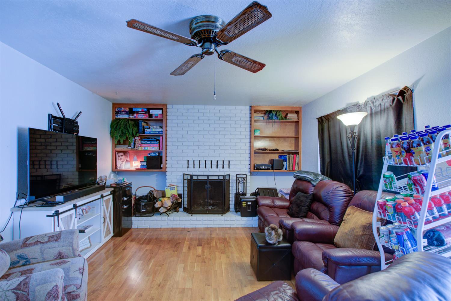8322 Winfield Dr, Hilmar, CA 95324