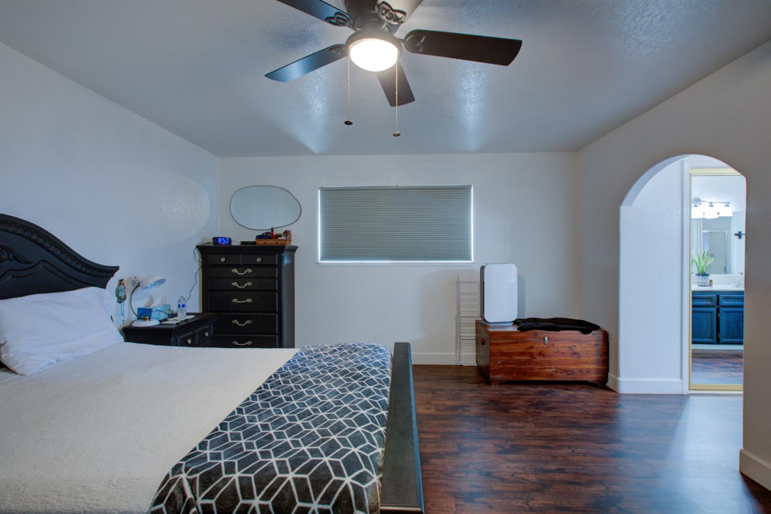 8322 Winfield Dr, Hilmar, CA 95324
