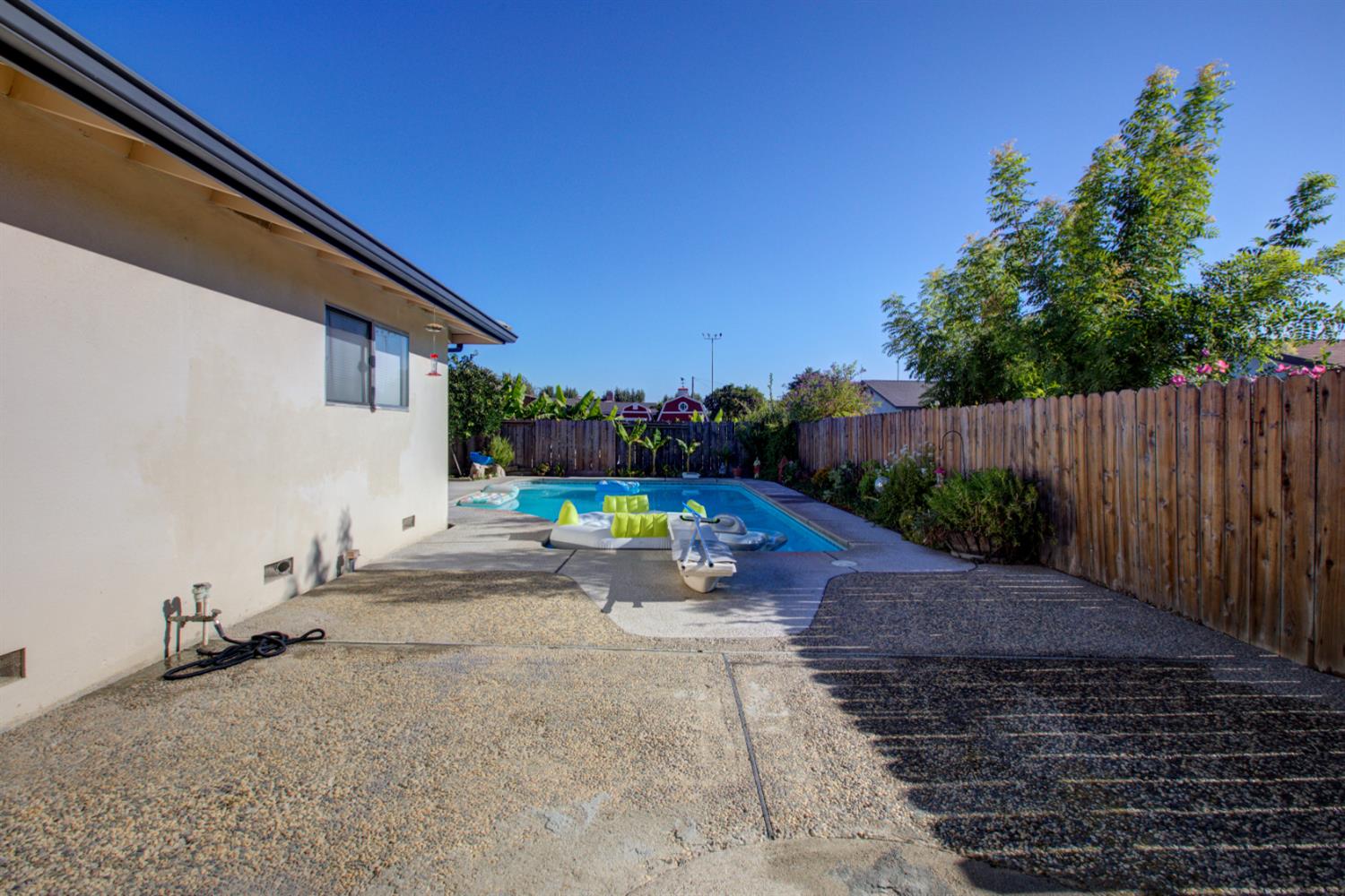 8322 Winfield Dr, Hilmar, CA 95324
