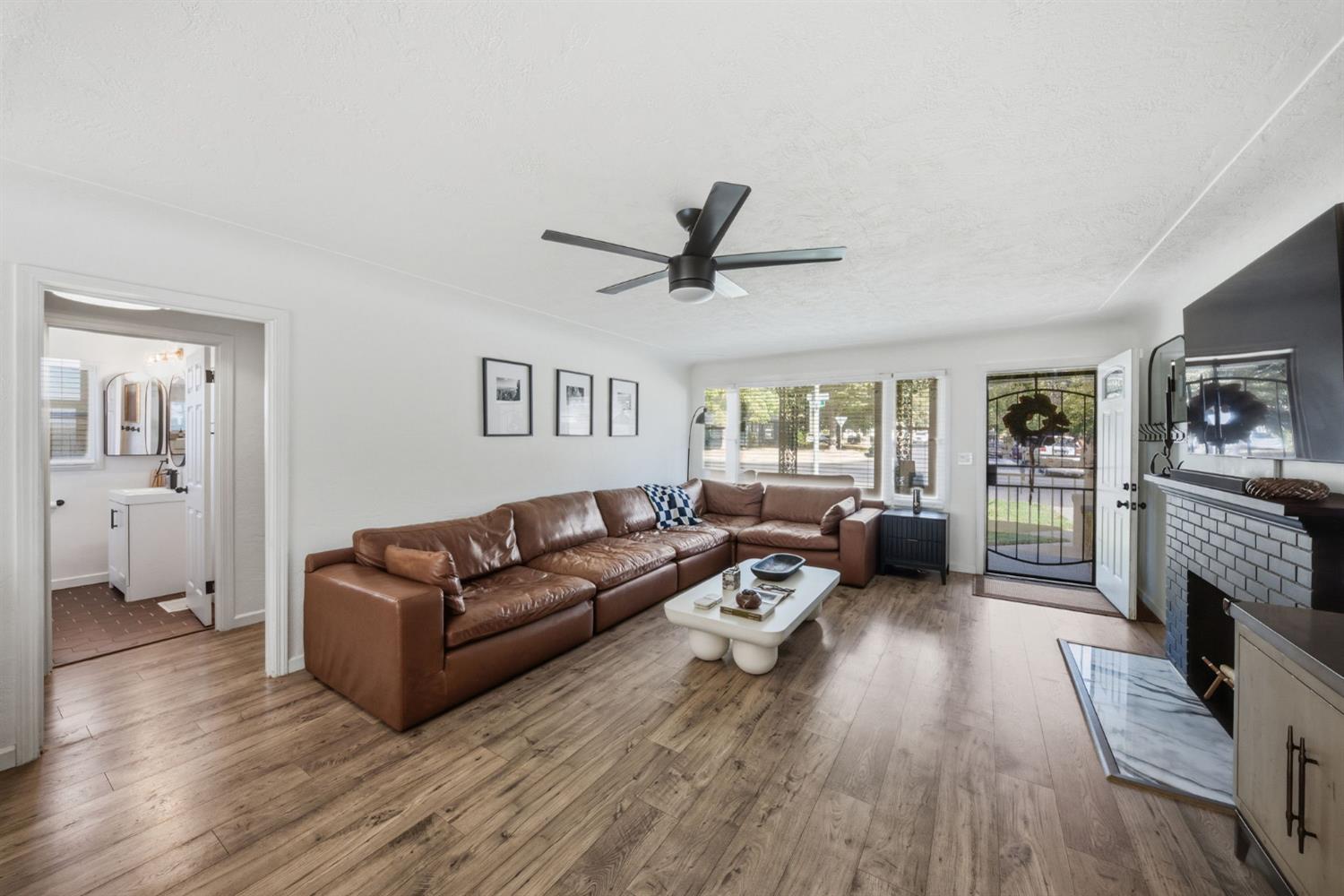 2412 Miller Ave, Modesto, CA 95354