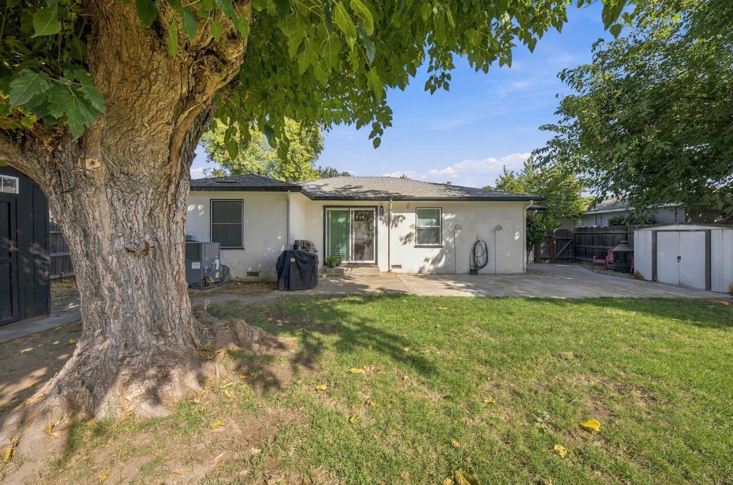 2412 Miller Ave, Modesto, CA 95354