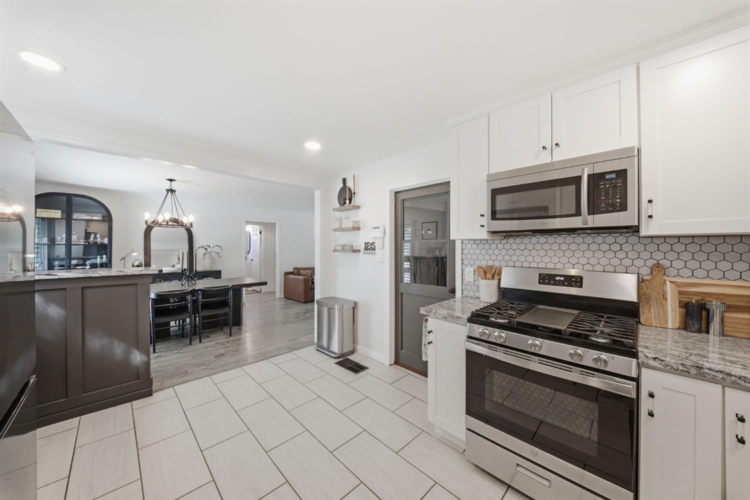 2412 Miller Ave, Modesto, CA 95354