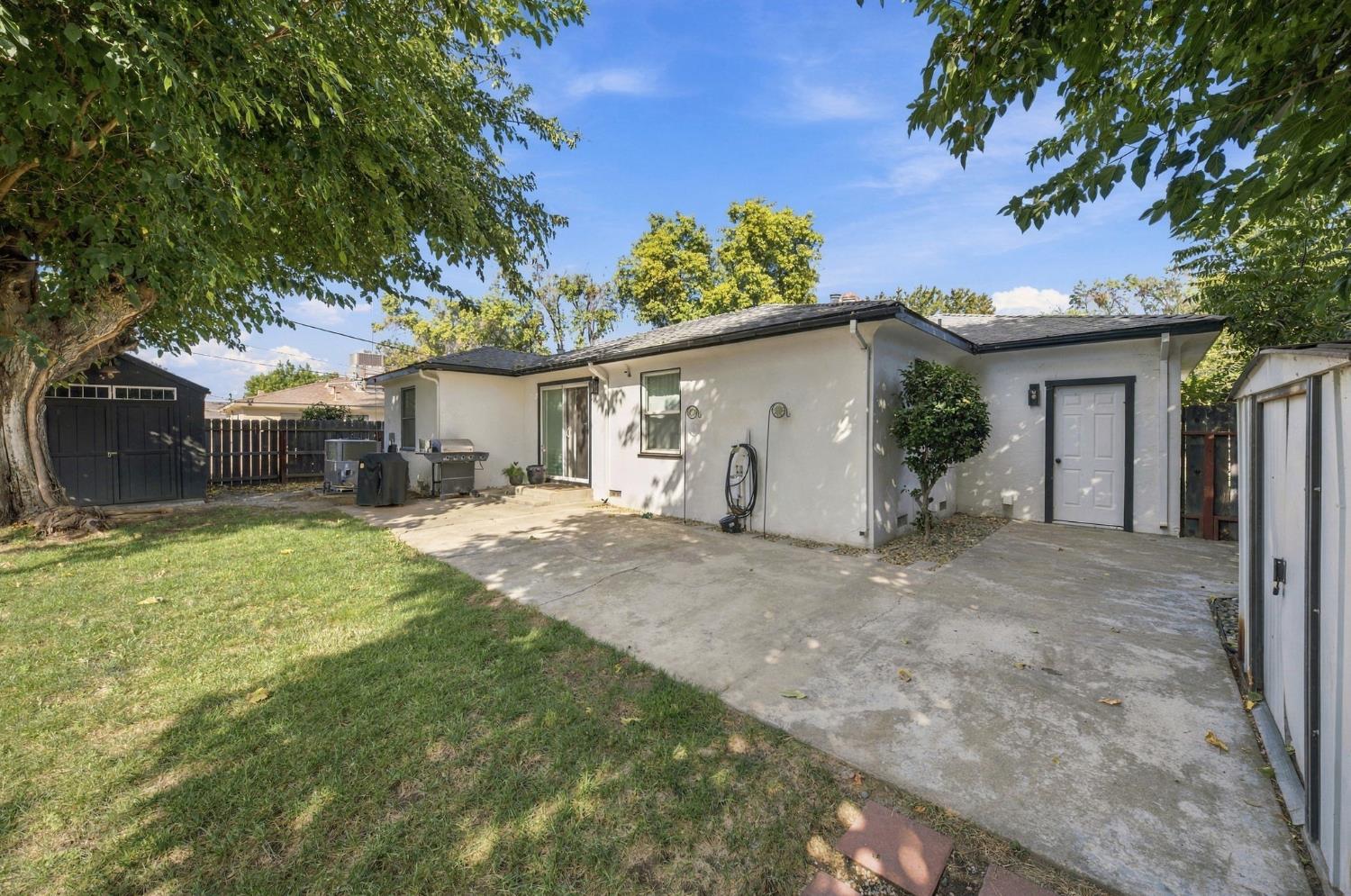2412 Miller Ave, Modesto, CA 95354