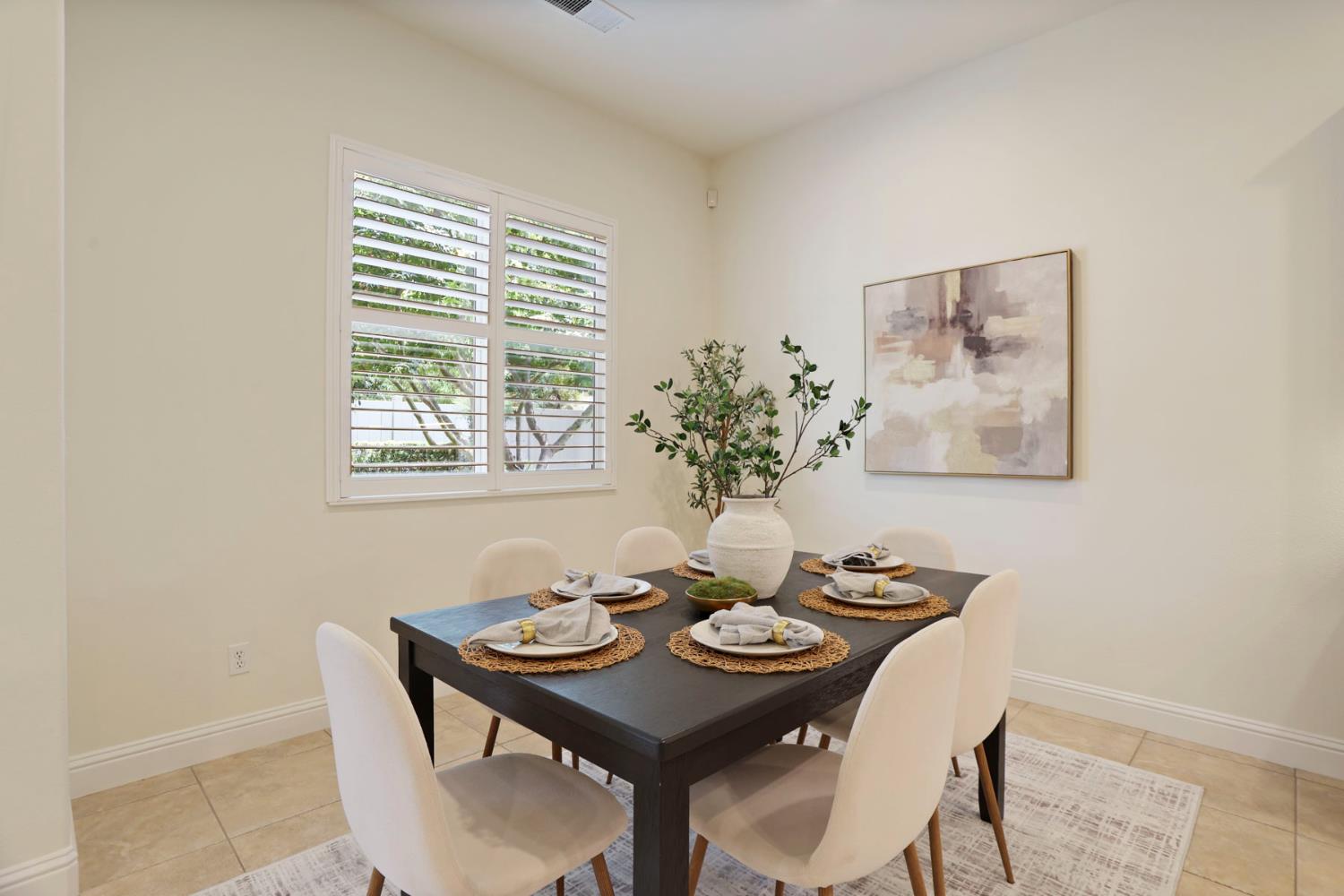1288 Maple Valley St, Manteca, CA 95336