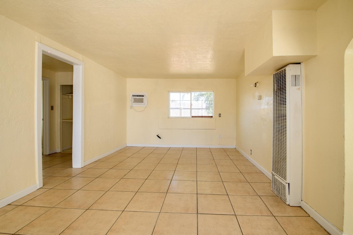 217 Rio Grande Ave, Modesto, CA 95351