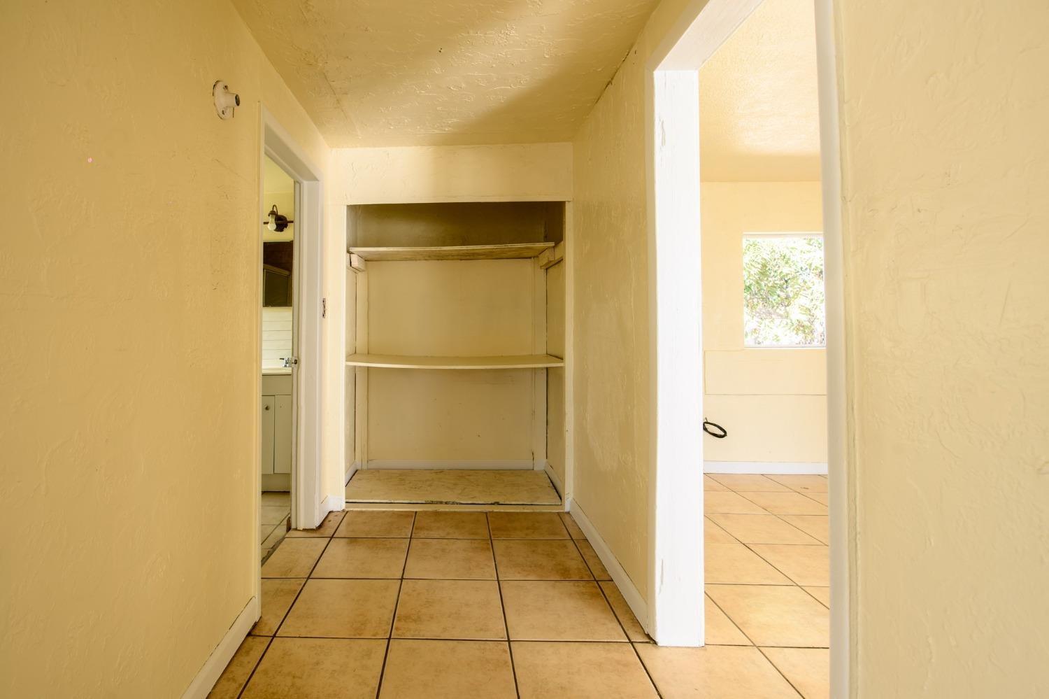 217 Rio Grande Ave, Modesto, CA 95351