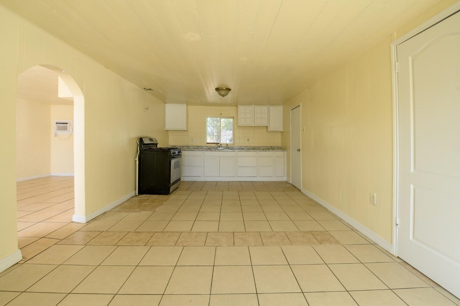 217 Rio Grande Ave, Modesto, CA 95351