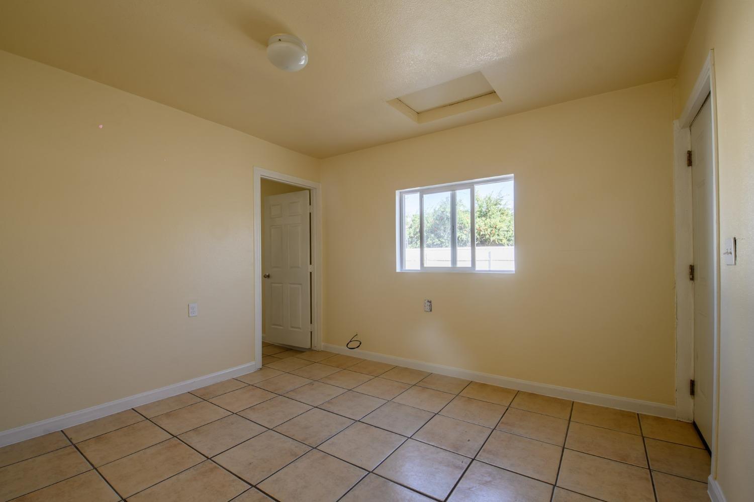 217 Rio Grande Ave, Modesto, CA 95351