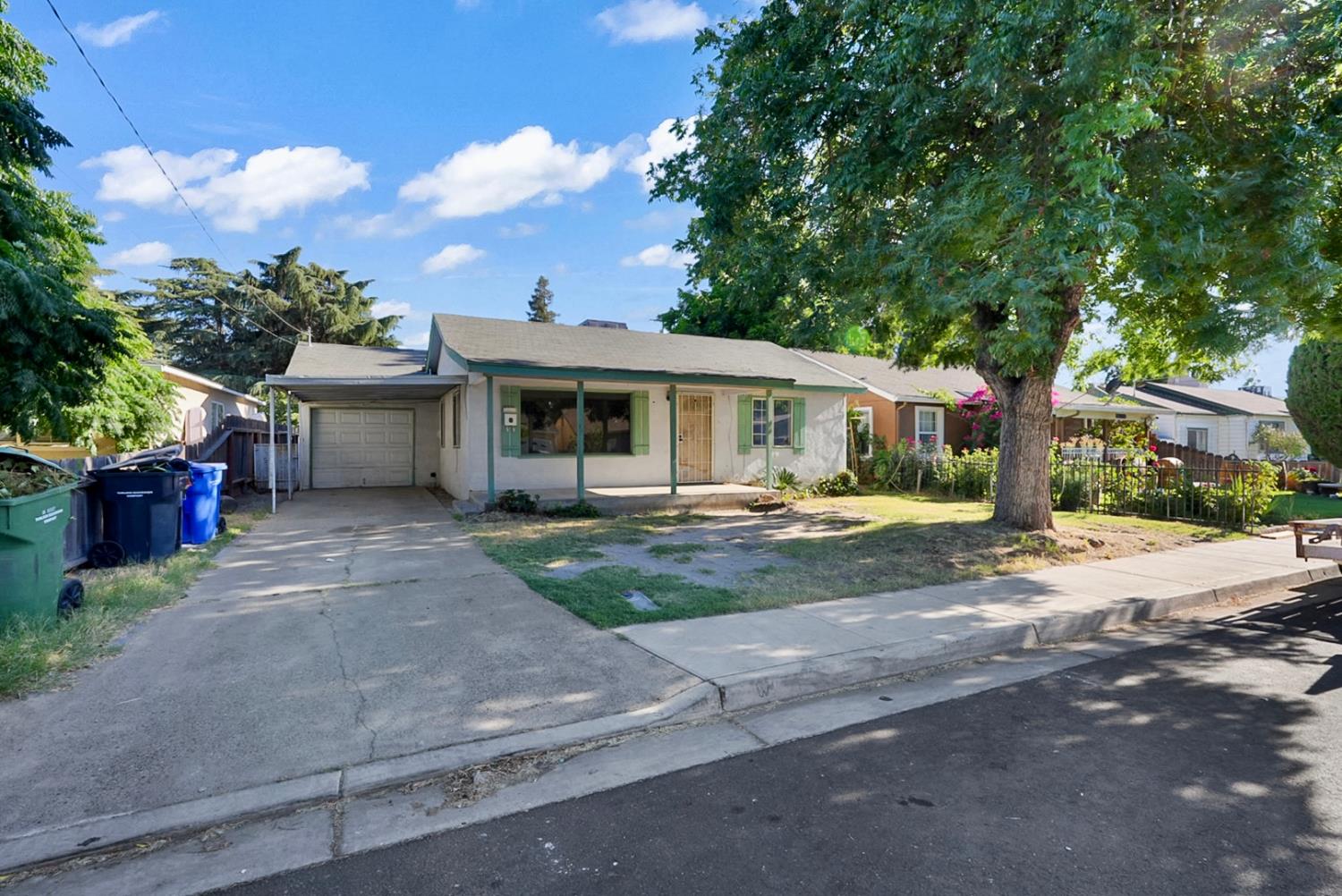 880 Julian St, Turlock, CA 95380