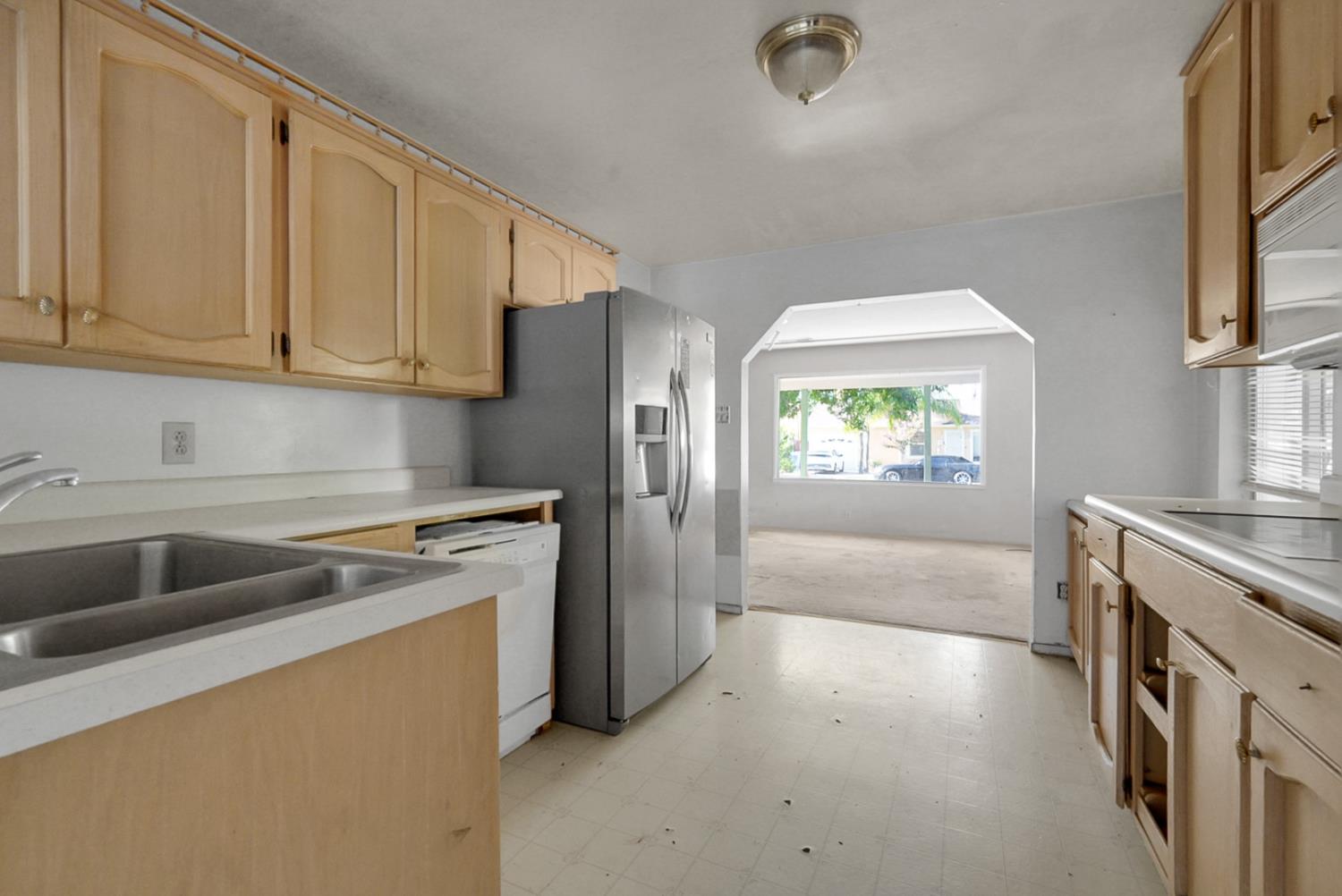 880 Julian St, Turlock, CA 95380