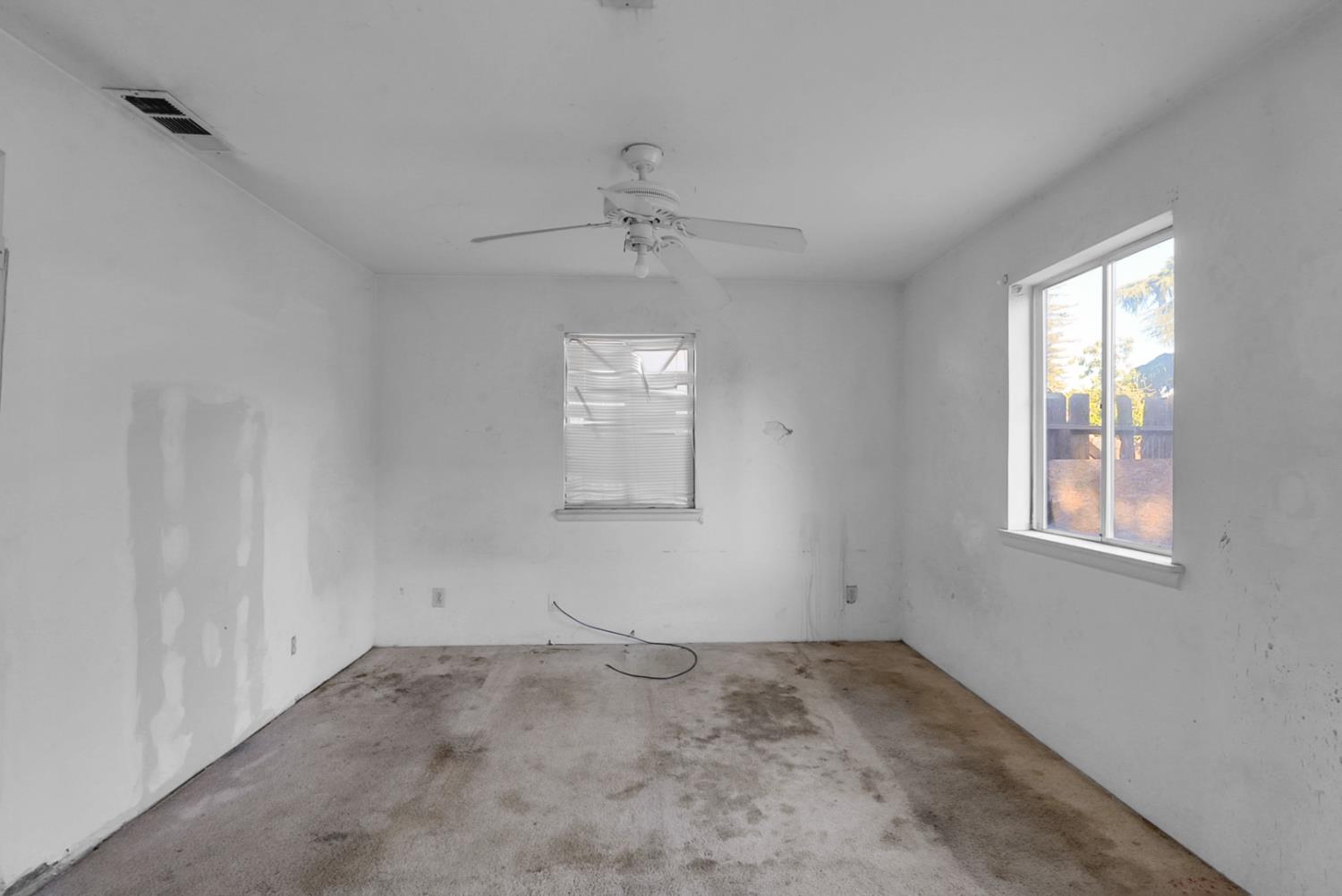 880 Julian St, Turlock, CA 95380
