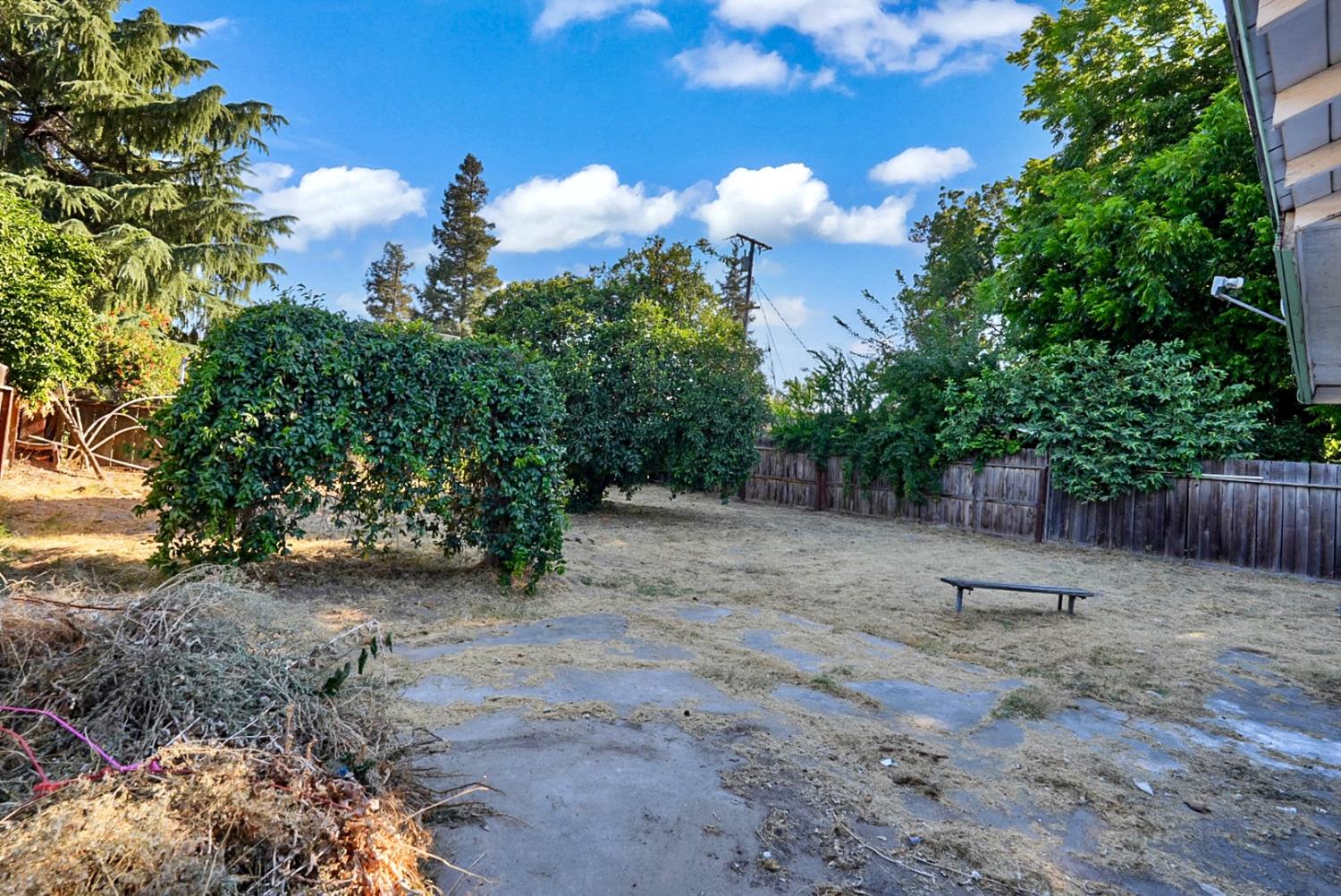 880 Julian St, Turlock, CA 95380