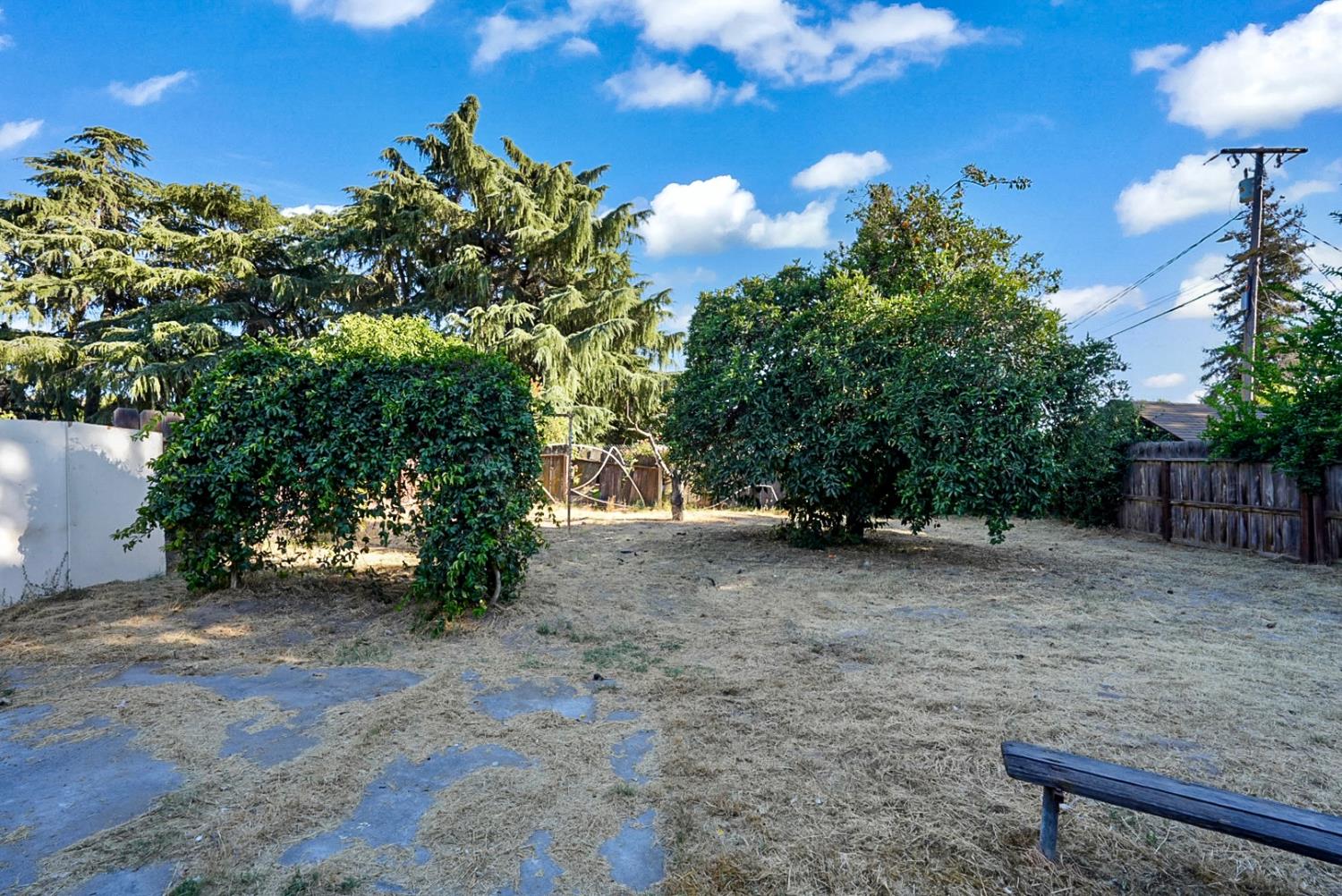 880 Julian St, Turlock, CA 95380