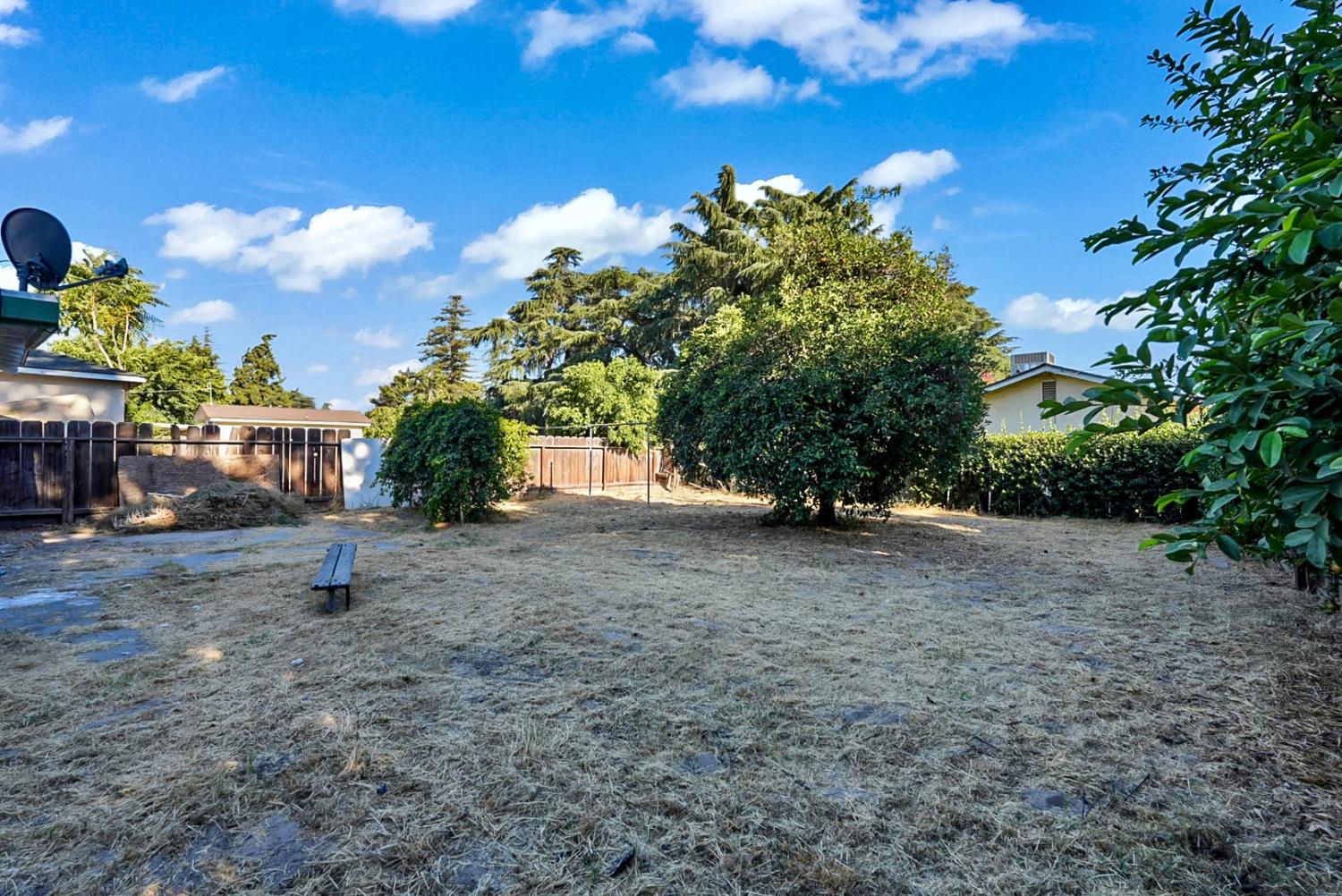 880 Julian St, Turlock, CA 95380