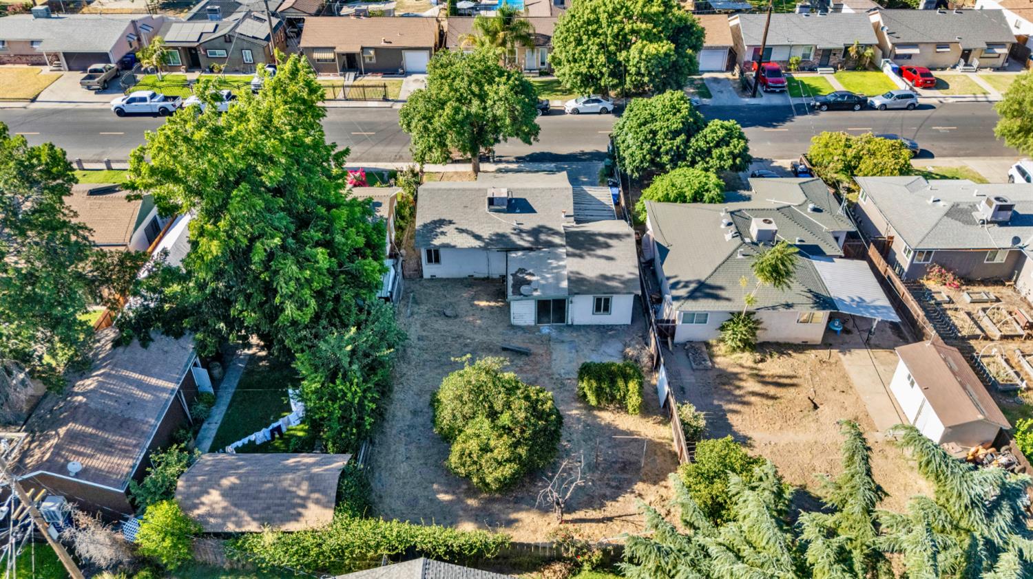 880 Julian St, Turlock, CA 95380