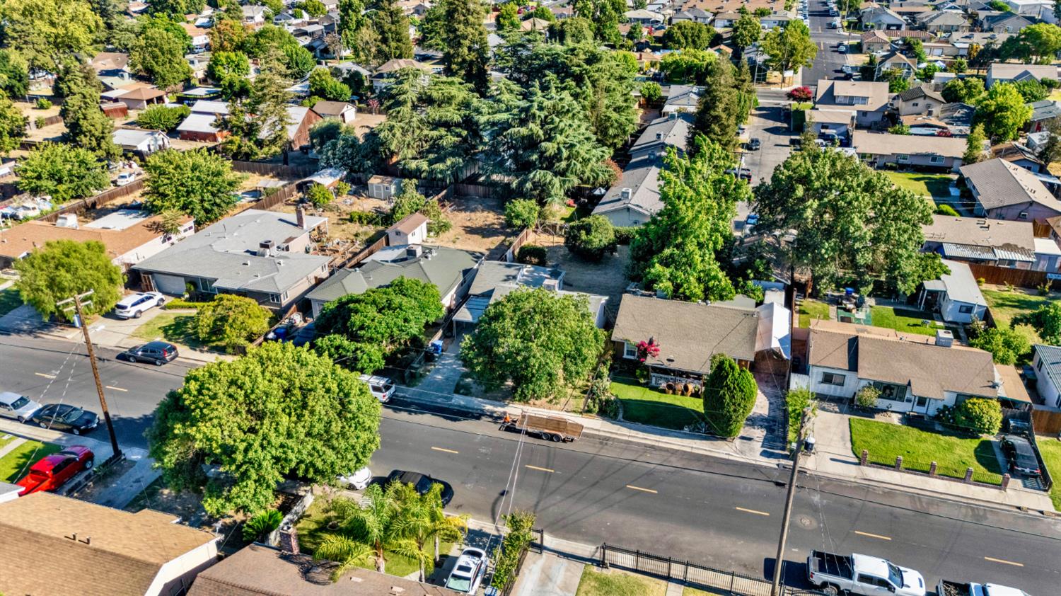 880 Julian St, Turlock, CA 95380
