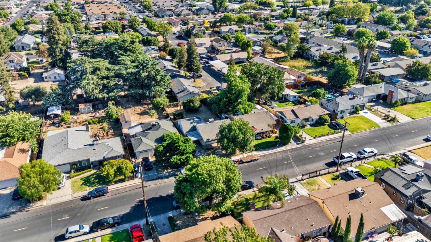 880 Julian St, Turlock, CA 95380