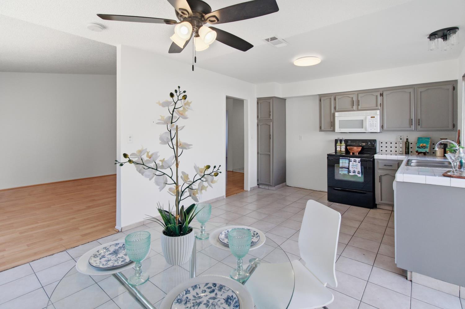 42 Sunset Ct, Merced, CA 95340