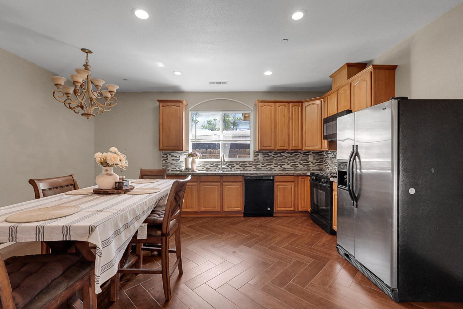 308 Ruberto St, Modesto, CA 95351