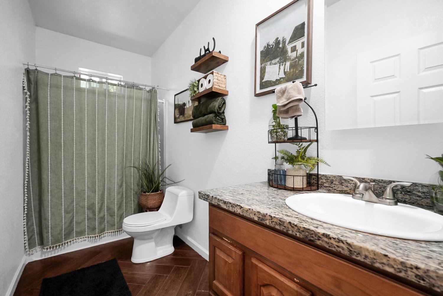 308 Ruberto St, Modesto, CA 95351