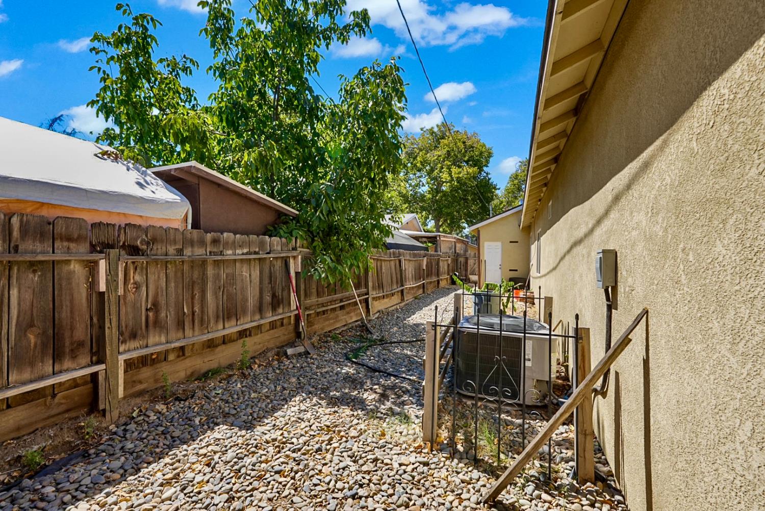 308 Ruberto St, Modesto, CA 95351
