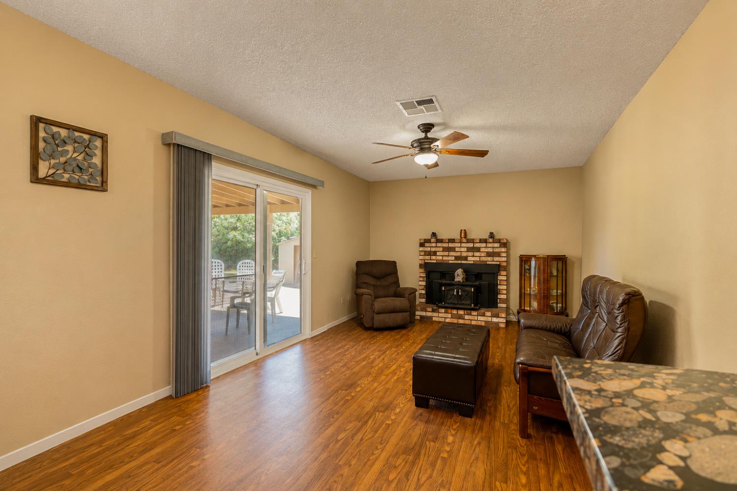 2940 Hughes Ct, Turlock, CA 95382