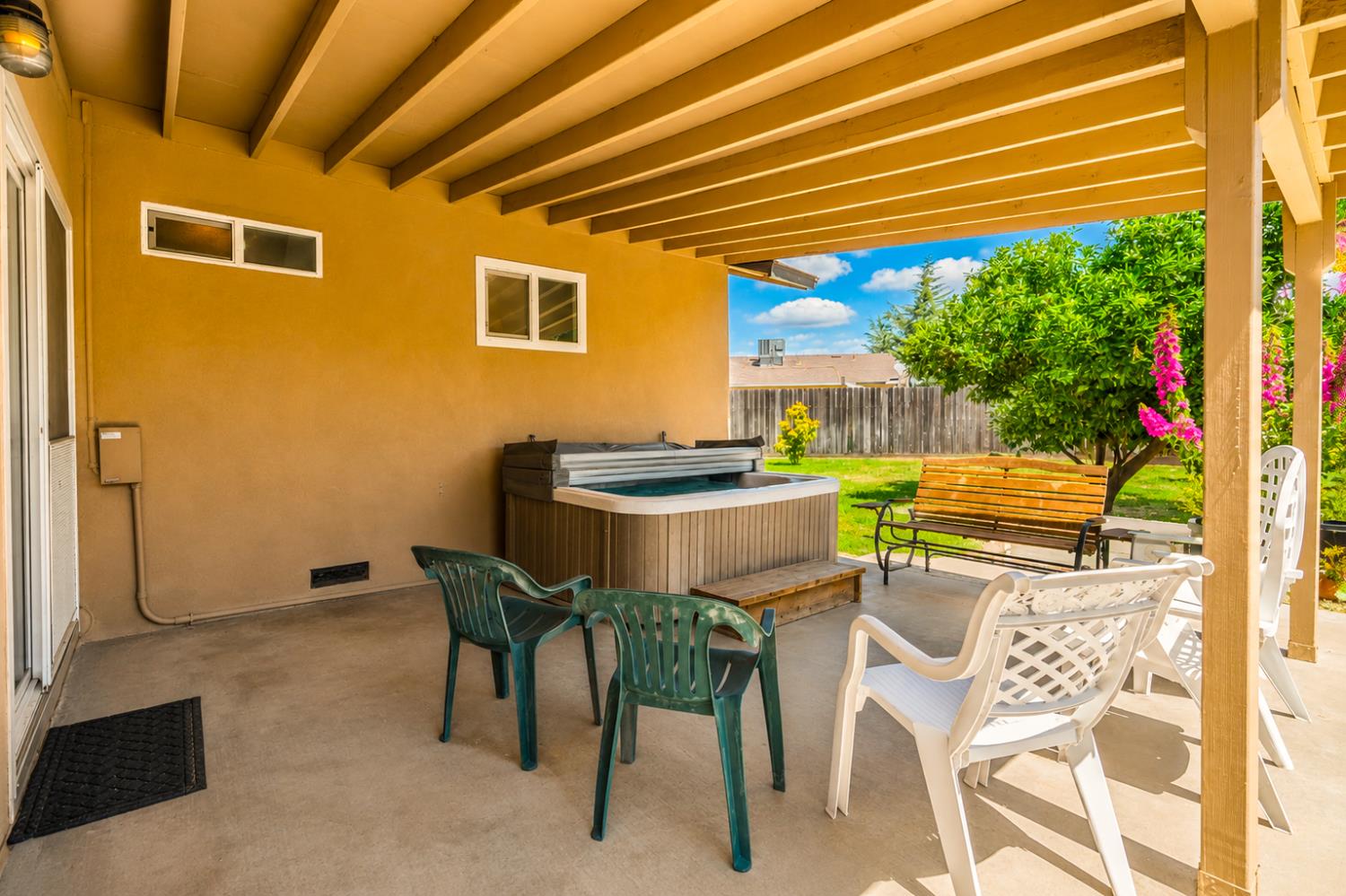 2940 Hughes Ct, Turlock, CA 95382