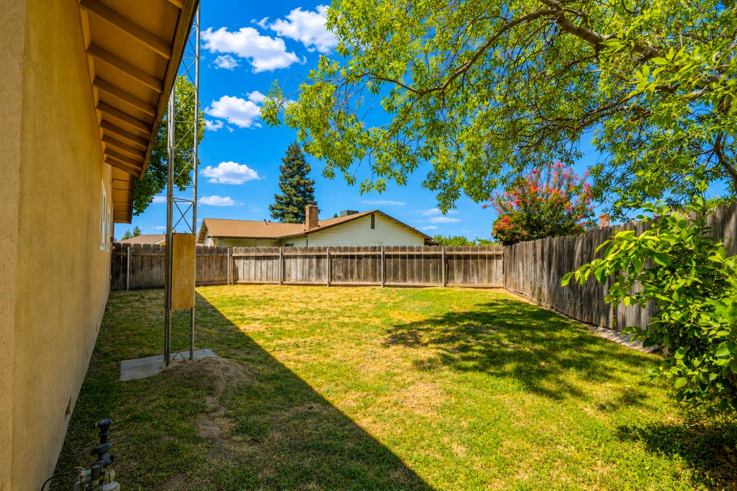 2940 Hughes Ct, Turlock, CA 95382