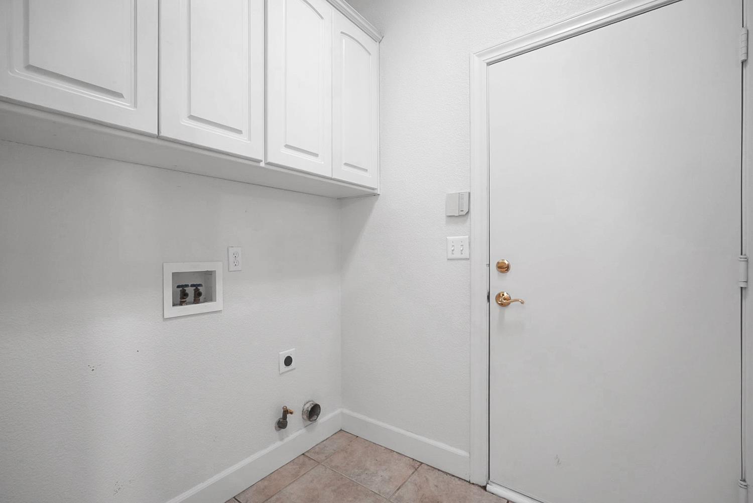 9514 N Larkspur Ave, Fresno, CA 93720