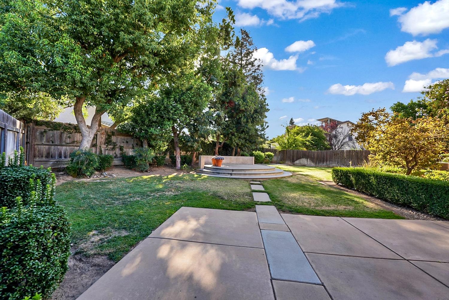 9514 N Larkspur Ave, Fresno, CA 93720