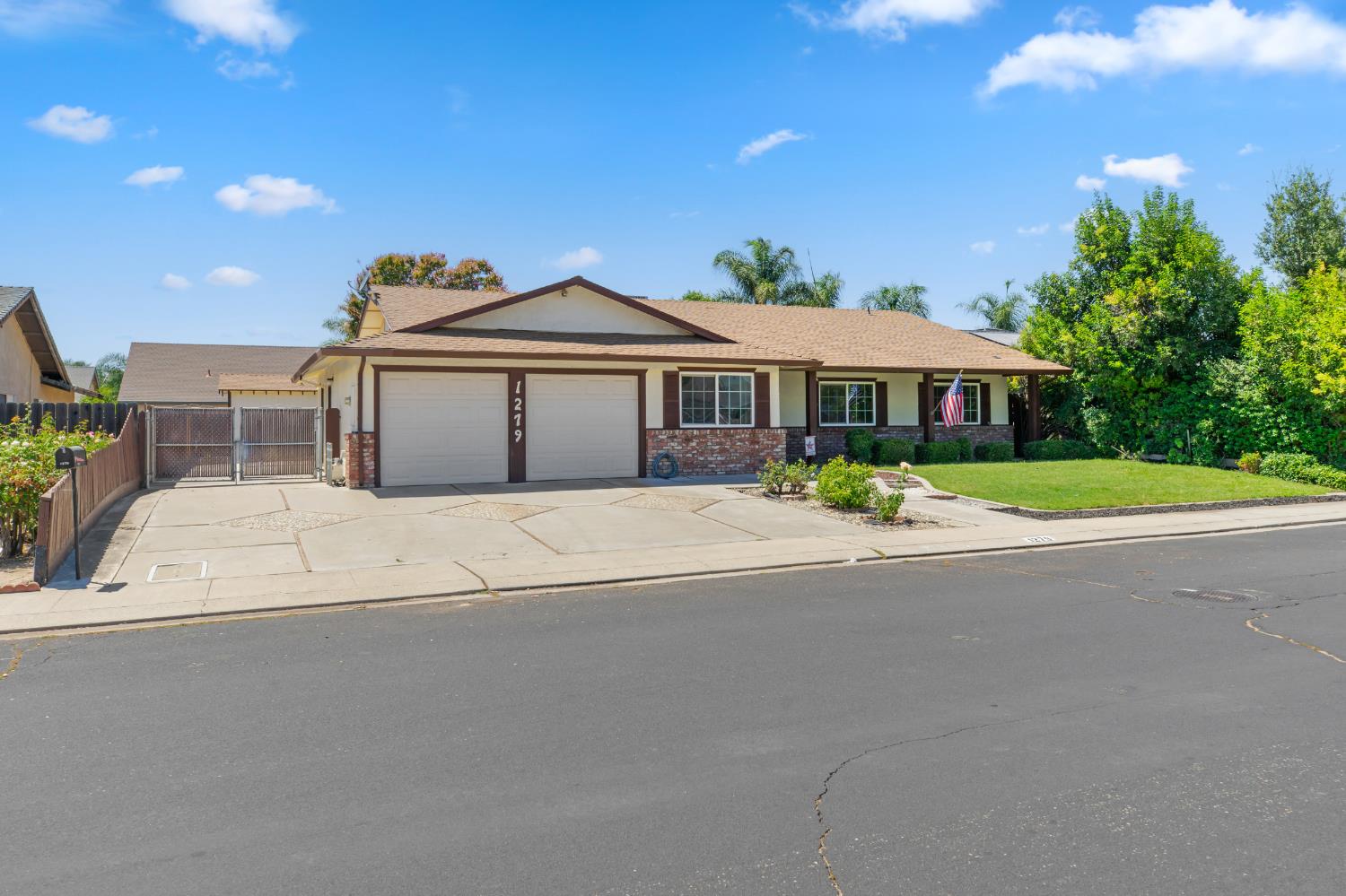 1279 Nana Pl, Manteca, CA 95336