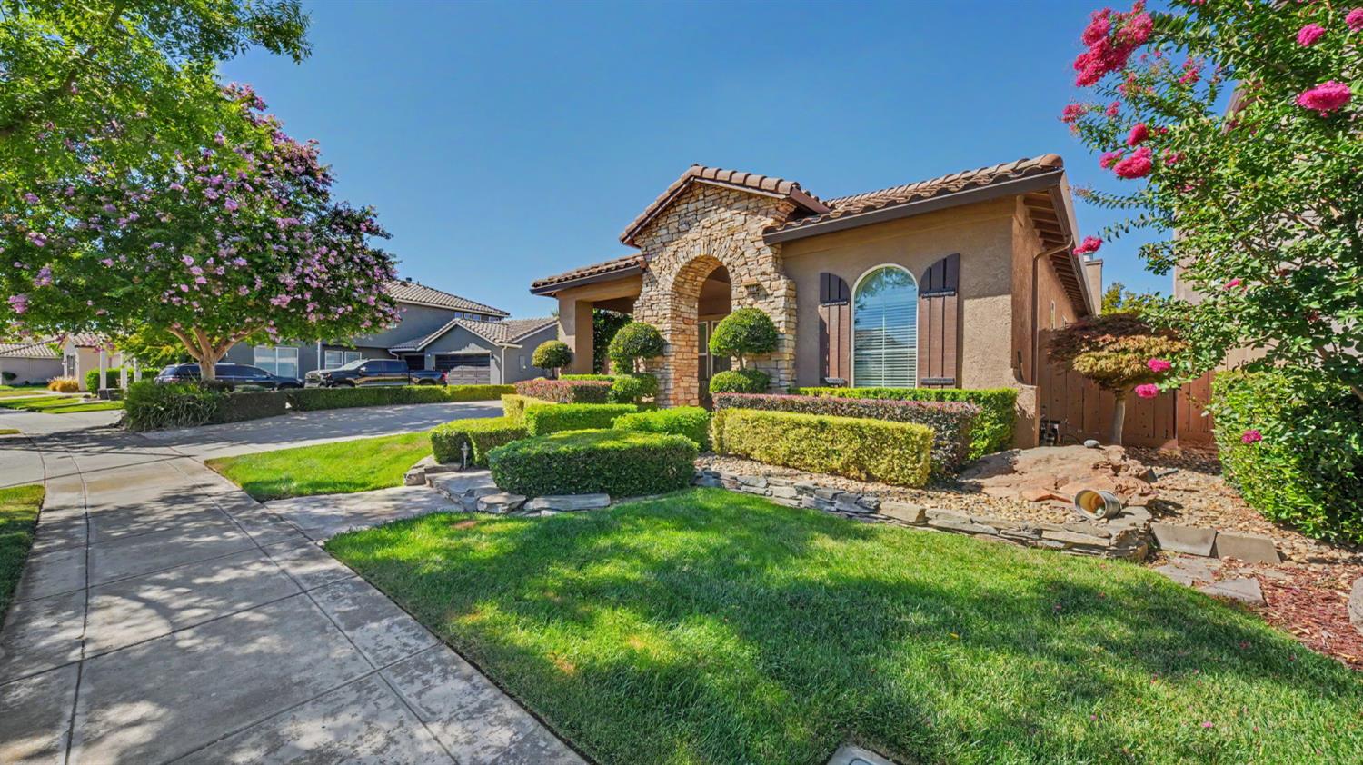 444 California St, Escalon, CA 95320