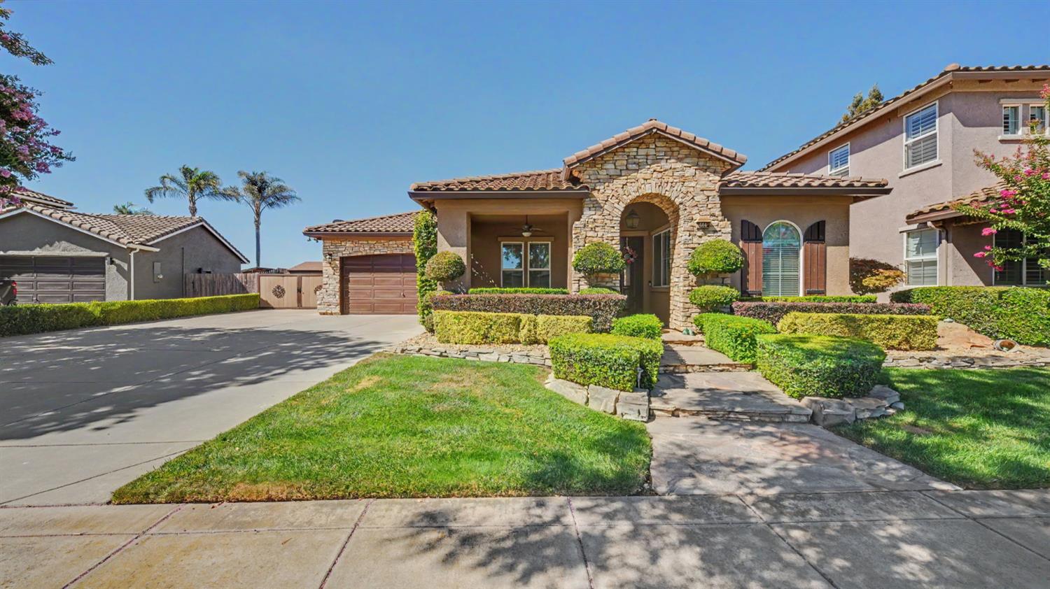 444 California St, Escalon, CA 95320