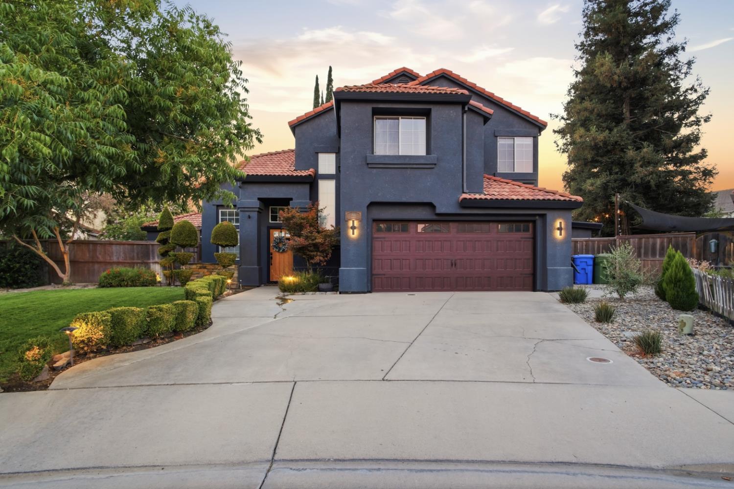 806 Ahern Ct, Turlock, CA 95382