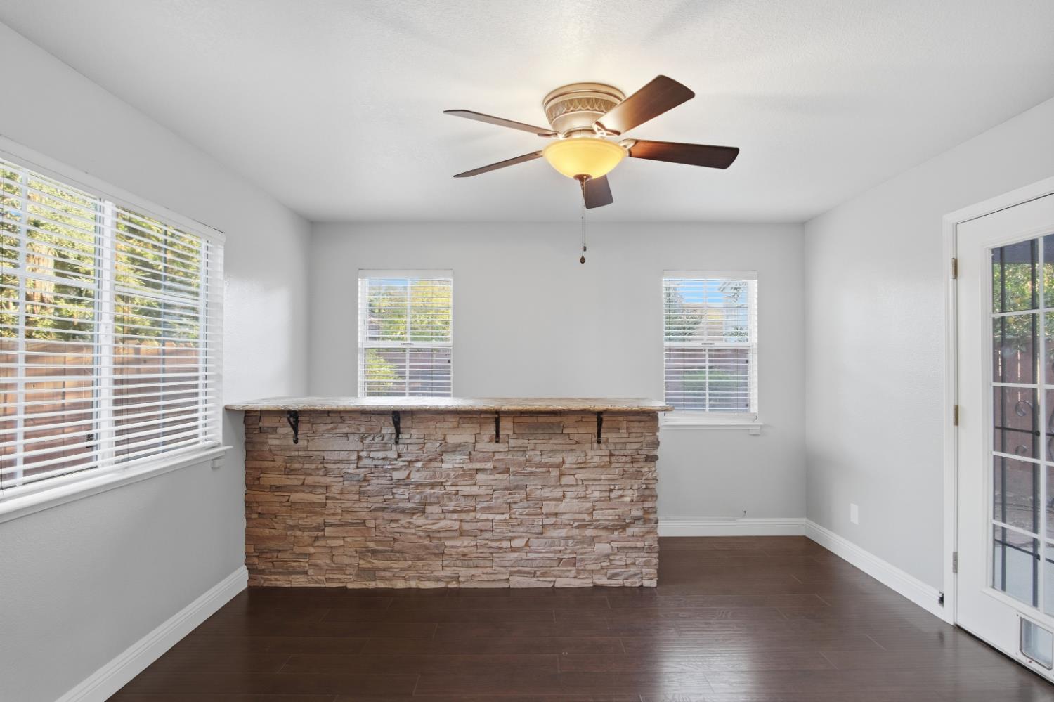 806 Ahern Ct, Turlock, CA 95382